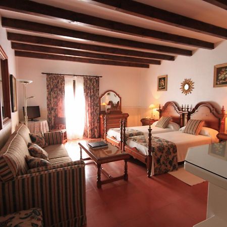 Petit Hotel Ses Rotges - Only Adults Cala Ratjada  Bagian luar foto