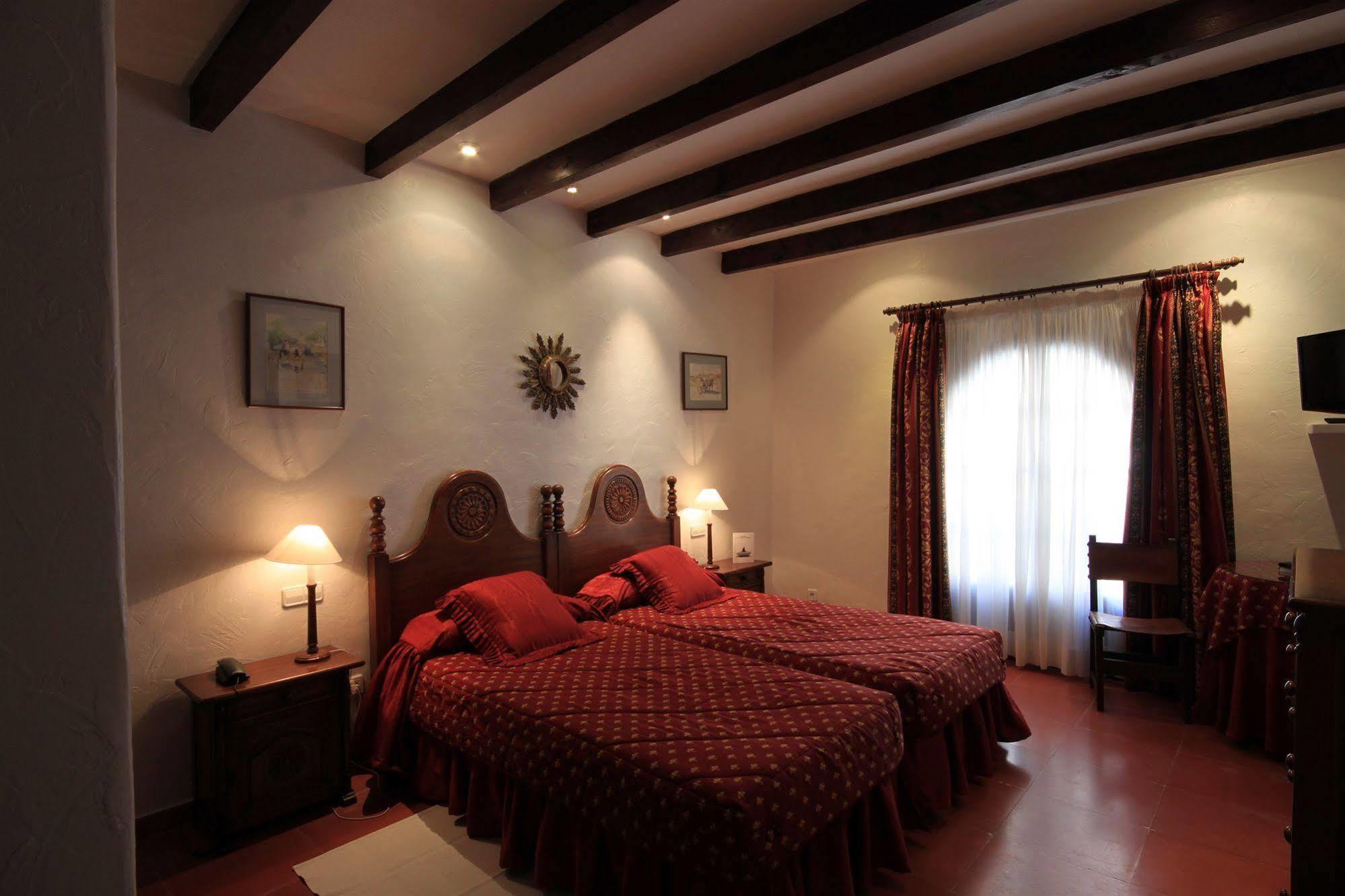 Petit Hotel Ses Rotges - Only Adults Cala Ratjada  Bagian luar foto