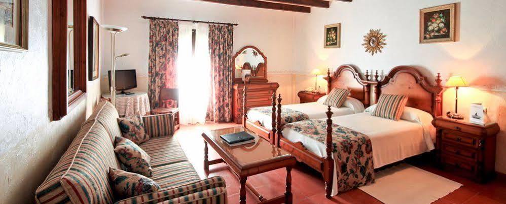 Petit Hotel Ses Rotges - Only Adults Cala Ratjada  Bagian luar foto